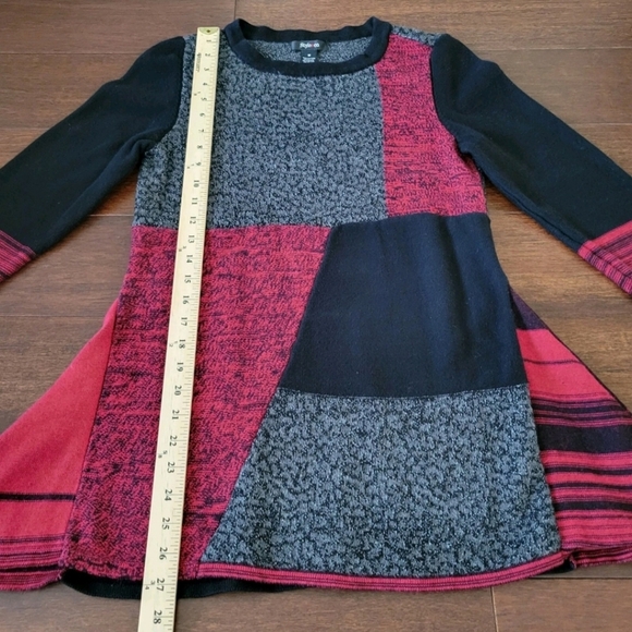 Style & Co Women's Knit Boho Patchwork A-Line Tunic Top Size M Red Black Silver - Picture 5 of 7